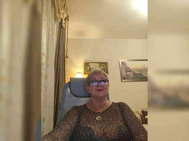KarinkaSweet webcam