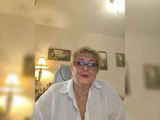 KarinkaSweet webcam