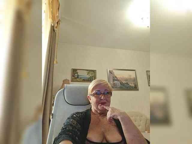 KarinkaSweet webcam