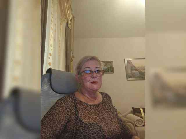 KarinkaSweet webcam