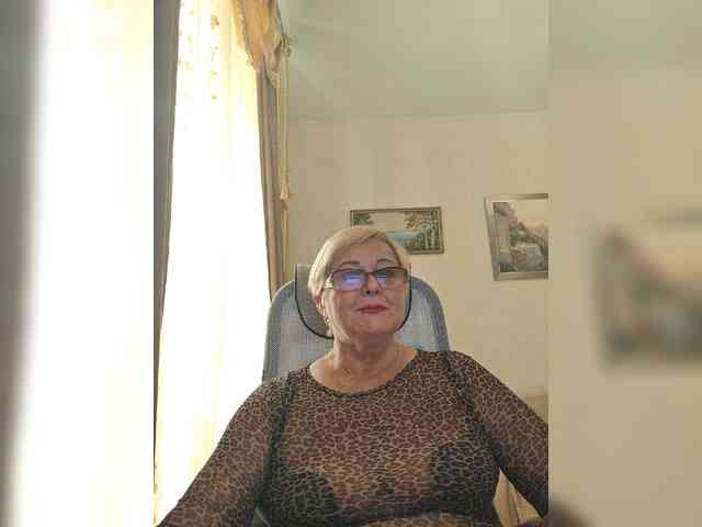 KarinkaSweet webcam