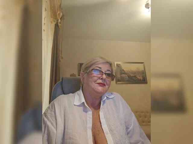 KarinkaSweet webcam