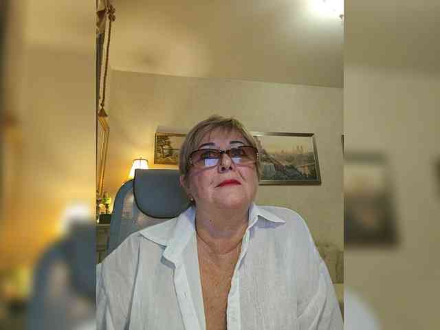 KarinkaSweet webcam