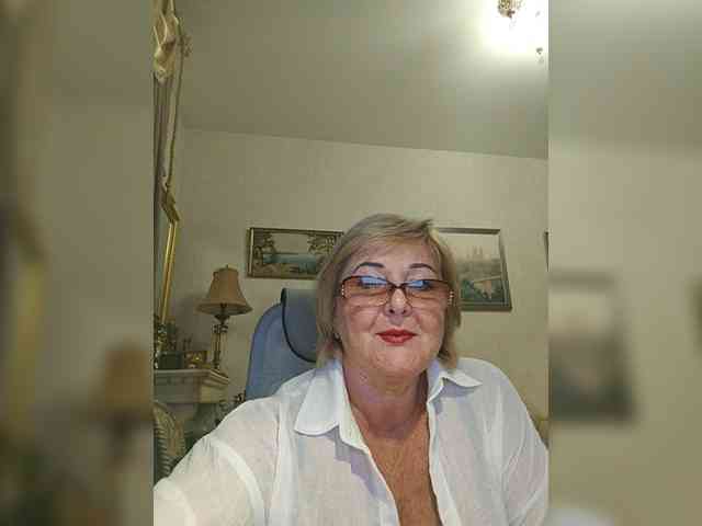KarinkaSweet webcam