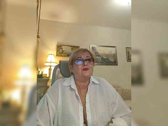 KarinkaSweet webcam