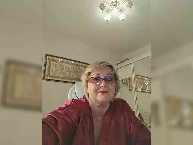 KarinkaSweet webcam