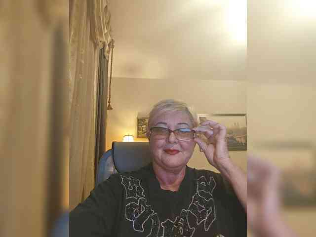 KarinkaSweet webcam
