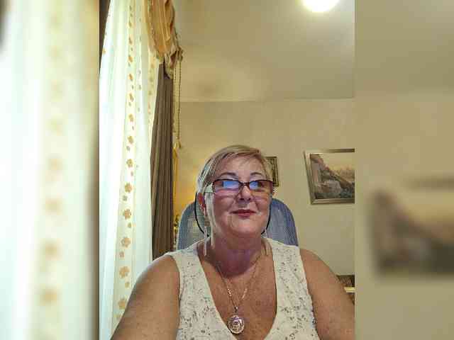 KarinkaSweet Live Webcam on BongaCams