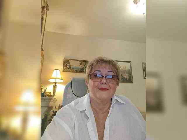 KarinkaSweet webcam