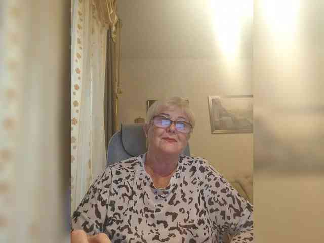 KarinkaSweet webcam