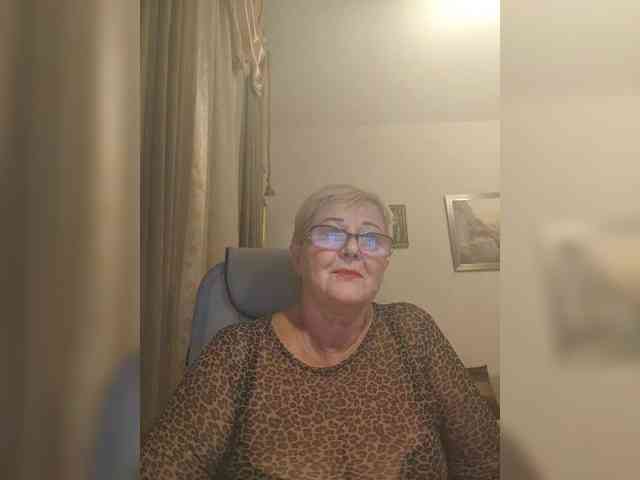 KarinkaSweet webcam