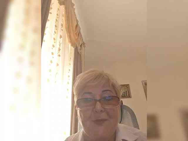 KarinkaSweet webcam