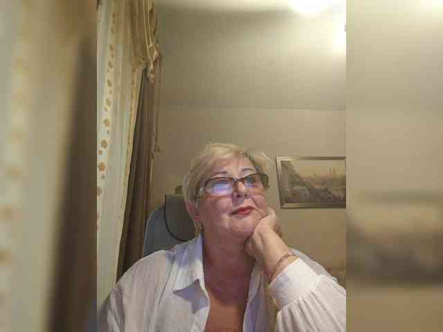 KarinkaSweet webcam