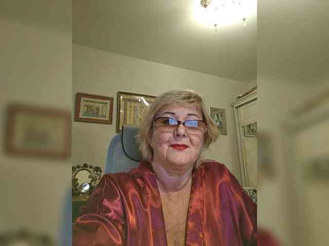 KarinkaSweet webcam