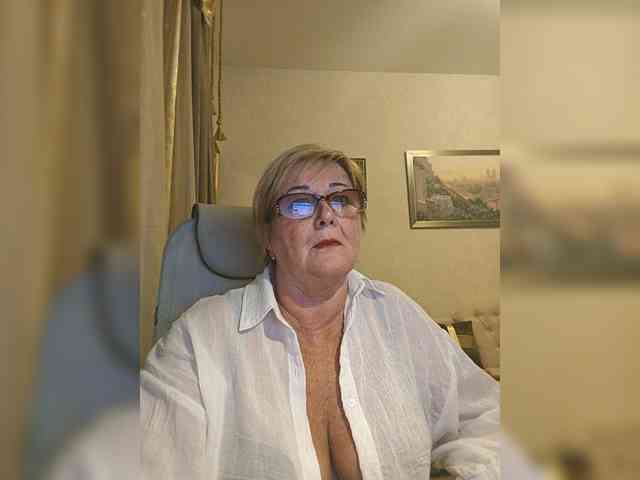 KarinkaSweet webcam