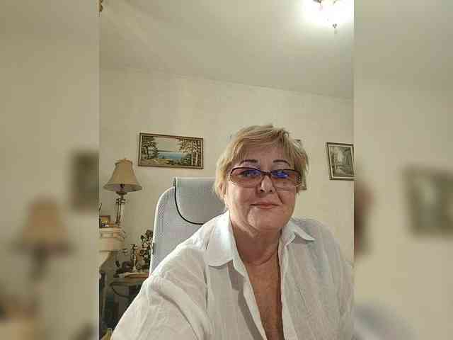 KarinkaSweet webcam