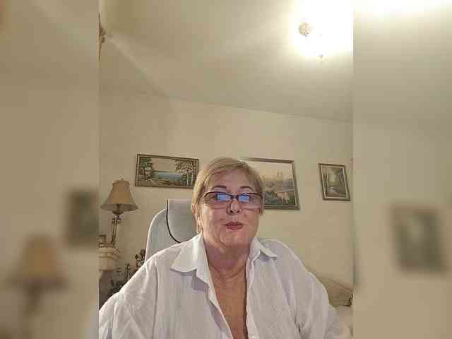 KarinkaSweet webcam
