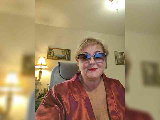 KarinkaSweet webcam