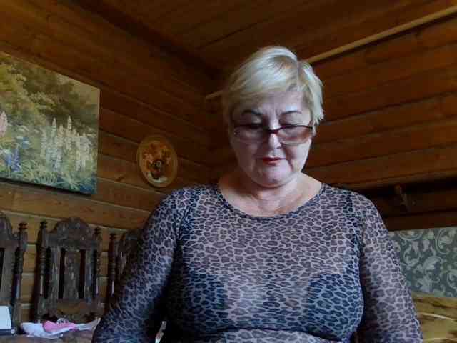 KarinkaSweet webcam