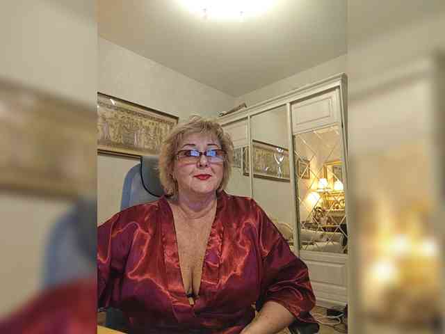 KarinkaSweet webcam