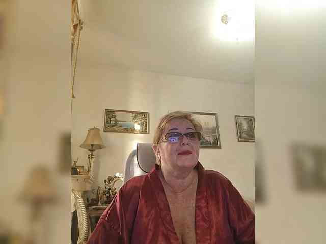 KarinkaSweet webcam