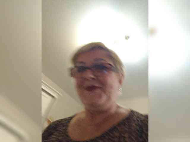 KarinkaSweet webcam