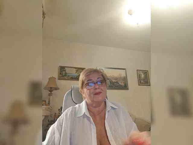 KarinkaSweet webcam