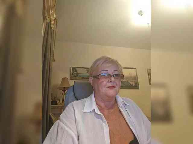KarinkaSweet webcam