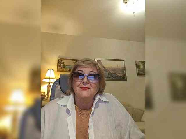KarinkaSweet webcam