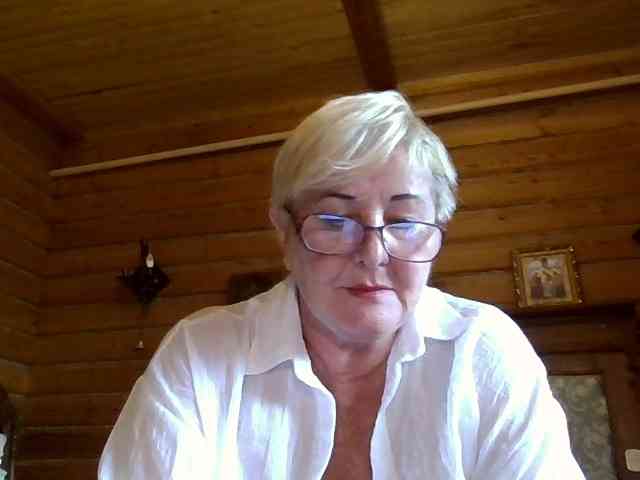 KarinkaSweet webcam