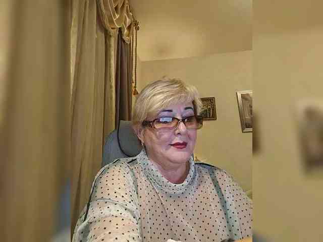KarinkaSweet webcam