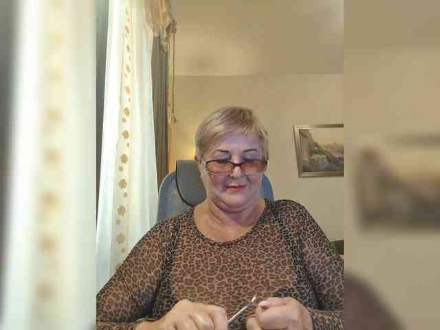 KarinkaSweet webcam