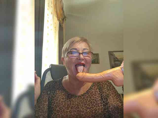 KarinkaSweet webcam