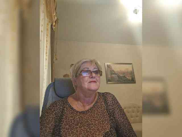 KarinkaSweet webcam