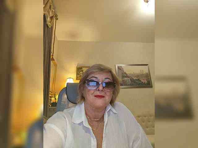 KarinkaSweet webcam