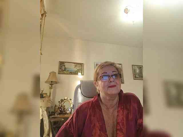 KarinkaSweet webcam