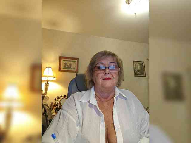 KarinkaSweet webcam