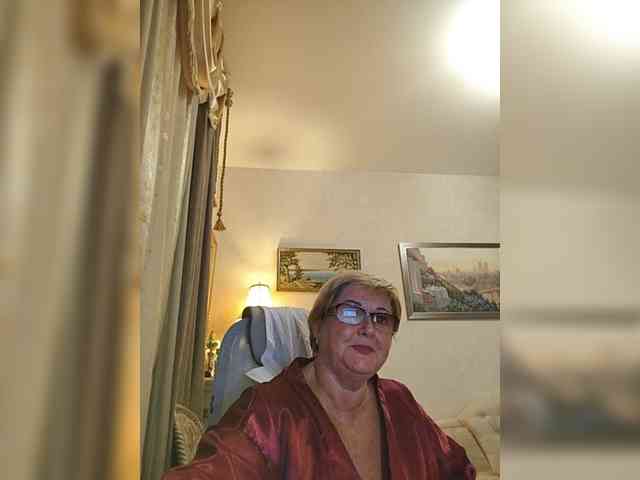 KarinkaSweet webcam