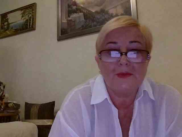KarinkaSweet webcam