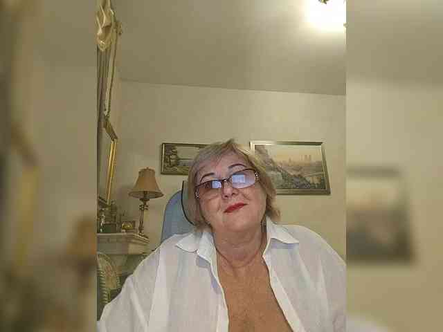 KarinkaSweet webcam