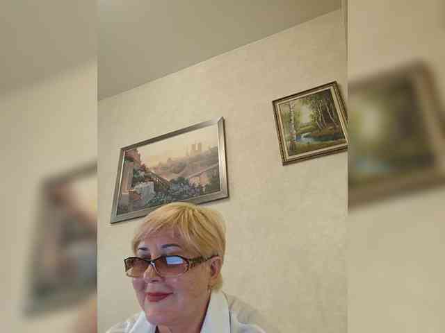 KarinkaSweet webcam