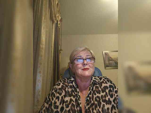 KarinkaSweet webcam