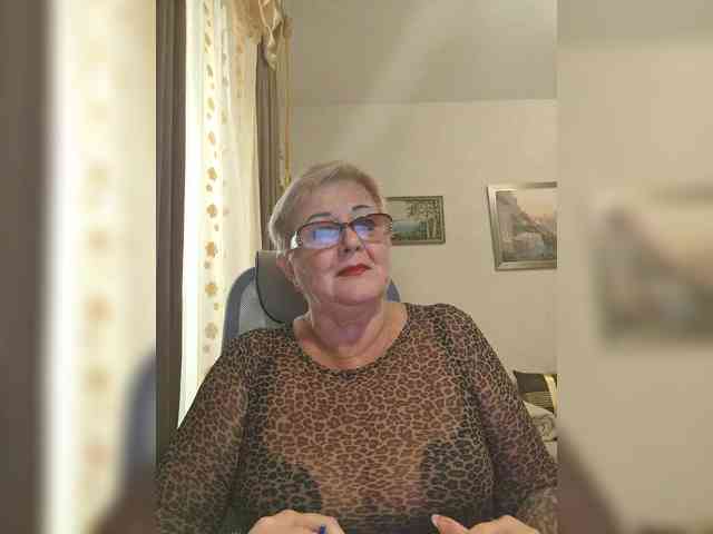 KarinkaSweet webcam