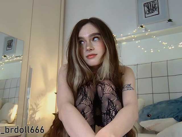 BrokenDoll666 live cam on BongaCams