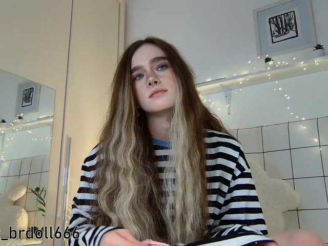 BrokenDoll666 live cam on BongaCams