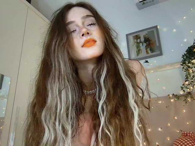 видео BrokenDoll666