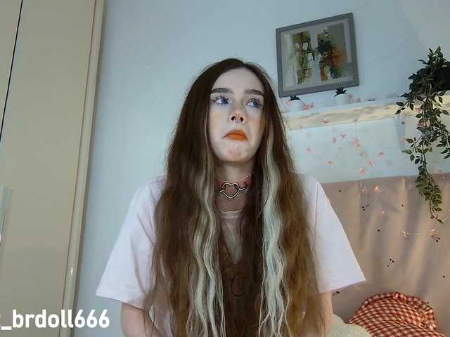BrokenDoll666 live cam on BongaCams