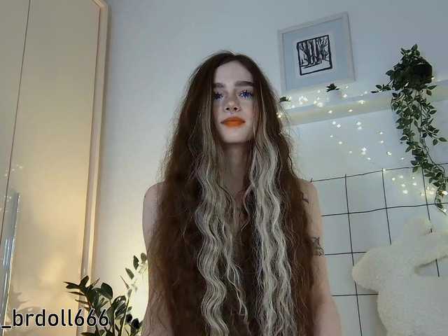 BrokenDoll666 live cam on BongaCams