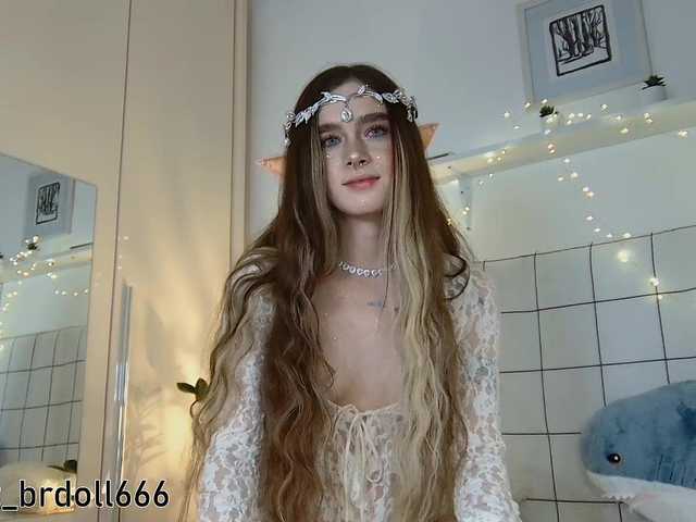 BrokenDoll666 live cam on BongaCams