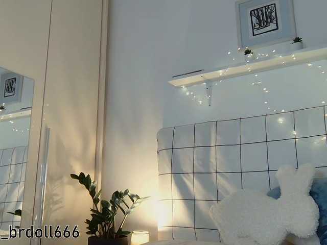BrokenDoll666 live cam on BongaCams